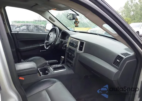 2009 Jeep Grand Cherokee Laredo z USA, uszkodzony, nr VIN 1J8GR48K99C530554